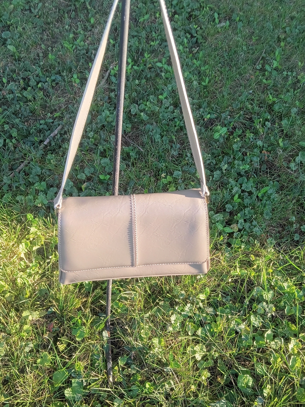 Liz Claiborne Vintage Y2K Minimalist Flap Shoulder Bag, Blue Satin Inside.
